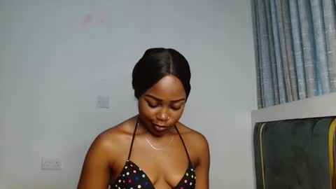 Snapshot of taisy_aura chatting on November 20, 2025, 4:34 am Taisy online show from November 20, 2025, 4:34 am