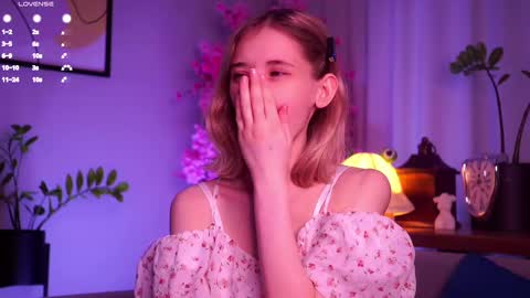 Mia online show from March 7, 2025, 3:19 am