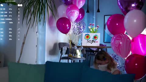 Mia online show from March 12, 2025, 5:02 am