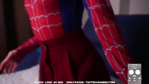 Mia online show from October 4, 2025, 2:20 am