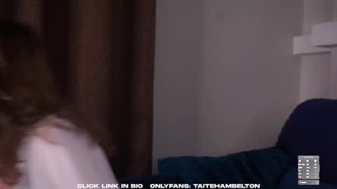 Mia online show from October 7, 2025, 2:31 am