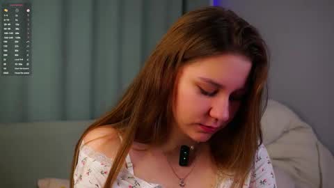 Molly online show from May 7, 2026, 1:44 am