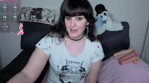 Talia Bloodina online show from April 23, 2026, 1:18 am