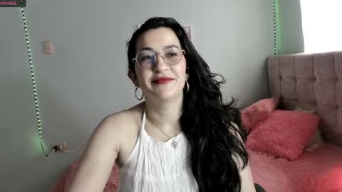 Talia  mia online show from April 29, 2026, 1:37 pm