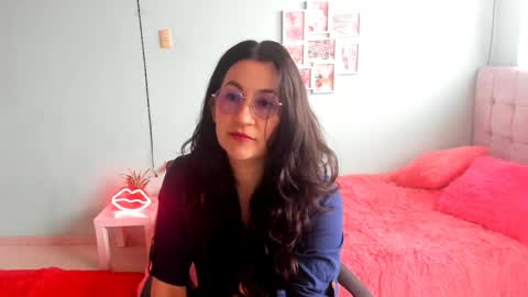Snapshot of talia_mystic chatting on June 3, 2026, 12:41 pm Talia mia online show from June 3, 2026, 12:41 pm