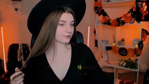 Snapshot of talia_seduce chatting on October 25, 2025, 8:55 am talia_seduce online show from October 25, 2025, 8:55 am