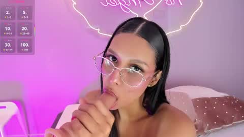 Snapshot of talianahernandez chatting on July 15, 2026, 4:45 pm talianahernandez online show from July 15, 2026, 4:45 pm