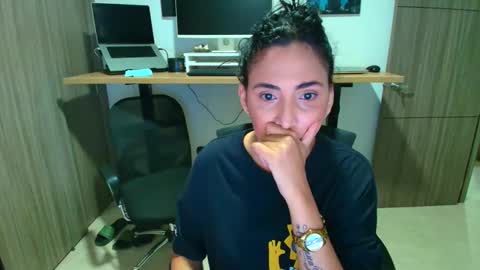 Snapshot of talianaprada_ chatting on December 4, 2025, 11:46 pm talianaprada_ online show from December 4, 2025, 11:46 pm