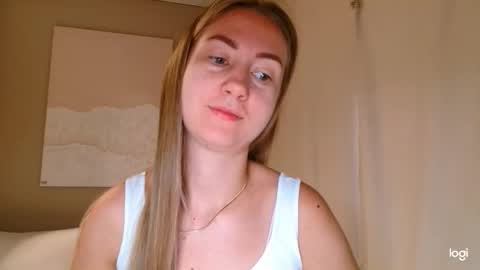  Kira  online show from September 26, 2025, 5:33 am