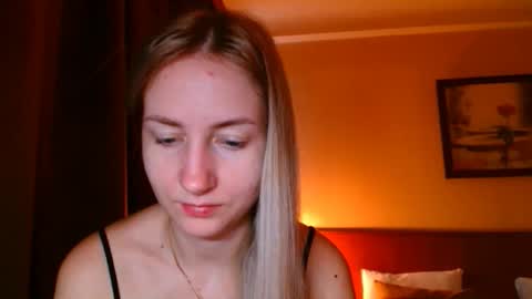  Kira  online show from December 19, 2025, 7:37 am