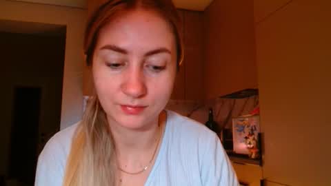  Kira  online show from January 7, 2026, 6:16 am