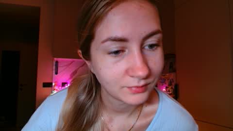  Kira  online show from January 8, 2026, 6:16 am