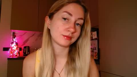  Kira  online show from March 12, 2026, 7:03 am