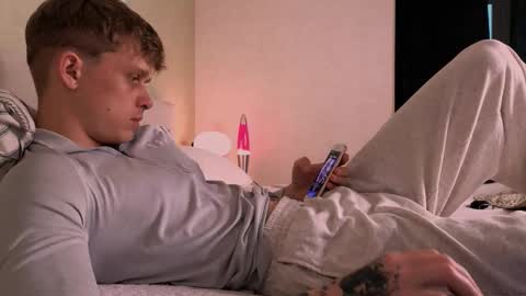 Snapshot of talkinghead7 chatting on October 18, 2025, 4:26 am Colin online show from October 18, 2025, 4:26 am