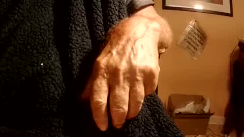 Snapshot of tall47hard chatting on December 17, 2025, 8:53 am tall47hard online show from December 17, 2025, 8:53 am