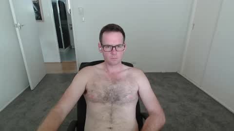 tallaussiedaddy online show from May 3, 2026, 3:56 am