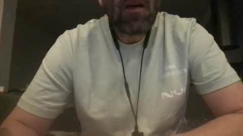 Snapshot of tallboy77eu chatting on April 21, 2026, 6:23 pm Aligator online show from April 21, 2026, 6:23 pm