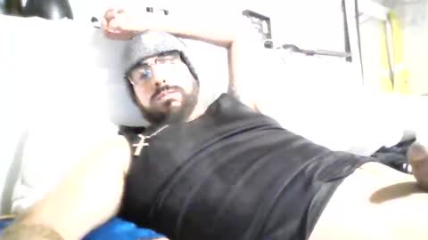 talllatino310 online show from December 5, 2025, 9:18 am