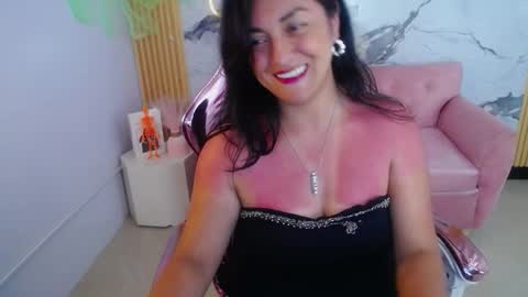 Snapshot of tamara_ch1 chatting on October 14, 2025, 3:40 am tamara_ch1 online show from October 14, 2025, 3:40 am