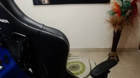 Snapshot of tamara_luaren chatting on March 10, 2025, 2:17 am Tamara online show from March 10, 2025, 2:17 am