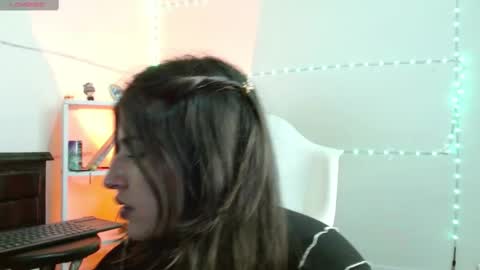 Tami online show from March 9, 2025, 10:52 pm