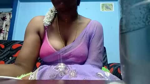 Snapshot of tamilmadhi520 chatting on September 28, 2025, 5:29 pm tamilmadhi520 online show from September 28, 2025, 5:29 pm