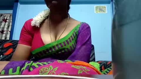 Snapshot of tamilmadhi520 chatting on November 4, 2025, 7:57 pm tamilmadhi520 online show from November 4, 2025, 7:57 pm