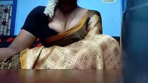 Snapshot of tamilmadhi520 chatting on May 18, 2026, 6:14 pm tamilmadhi520 online show from May 18, 2026, 6:14 pm