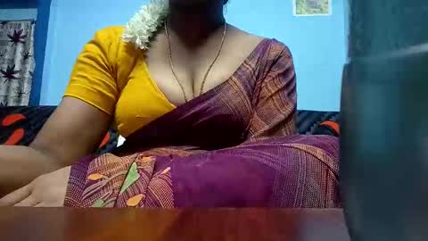 Snapshot of tamilmadhi520 chatting on May 19, 2026, 5:52 pm tamilmadhi520 online show from May 19, 2026, 5:52 pm