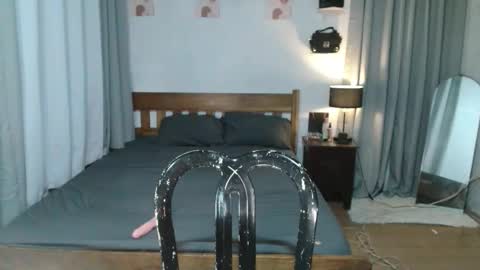 Kylie online show from January 6, 2026, 1:37 pm