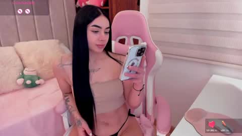 Snapshot of tammy_w chatting on October 4, 2025, 6:50 pm Tammy online show from October 4, 2025, 6:50 pm