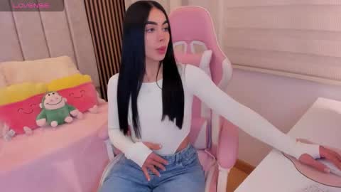 Snapshot of tammy_w chatting on October 25, 2025, 6:46 pm Tammy online show from October 25, 2025, 6:46 pm