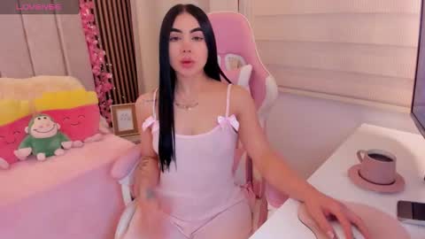 Snapshot of tammy_w chatting on November 15, 2025, 7:21 pm Tammy online show from November 15, 2025, 7:21 pm