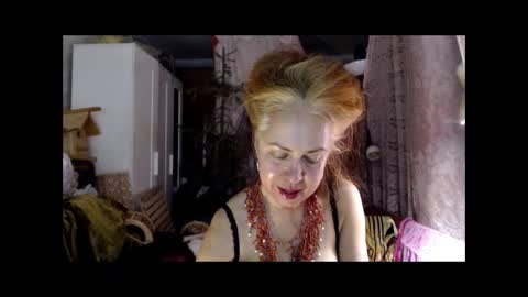 Milena online show from November 17, 2025, 3:18 pm