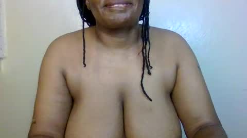 Snapshot of tania_bby chatting on March 14, 2026, 4:12 pm tania_bby online show from March 14, 2026, 4:12 pm