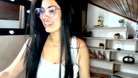 tania online show from July 28, 2026, 8:52 pm