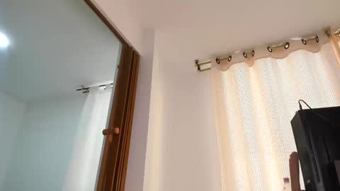 Snapshot of taniabonnet_ chatting on October 20, 2025, 10:21 pm taniabonnet online show from October 20, 2025, 10:21 pm