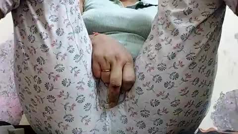 taniya_roy4628 online show from April 26, 2026, 1:58 am