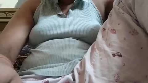 taniya_roy4628 online show from April 27, 2026, 6:55 am