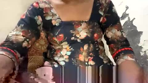 taniya_roy4628 online show from May 19, 2026, 5:36 am
