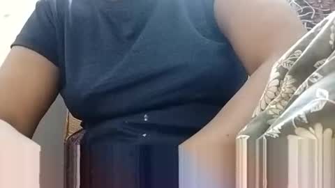 taniya_roy4628 online show from May 25, 2026, 3:01 am