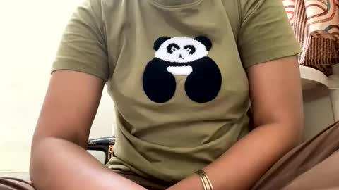 taniya_roy4628 online show from May 27, 2026, 2:41 am