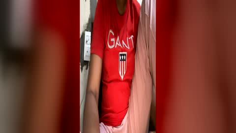 taniya_roy4628 online show from June 24, 2026, 3:16 am