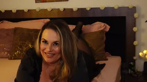TanyaJade online show from December 15, 2025, 5:28 pm