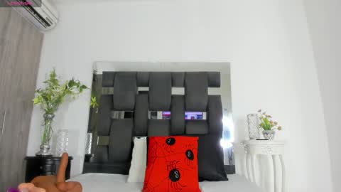 Snapshot of tanyyaa chatting on December 16, 2024, 1:43 pm Tanya online show from December 16, 2024, 1:43 pm