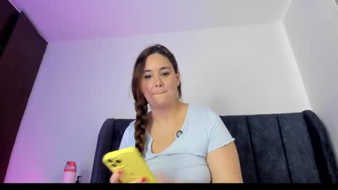 tara__ online show from November 17, 2025, 6:03 pm