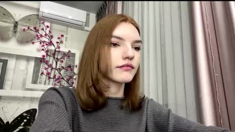 Mia online show from March 18, 2026, 3:04 pm