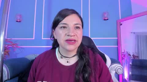 Snapshot of tarataylorr chatting on November 4, 2025, 1:16 am Tara online show from November 4, 2025, 1:16 am