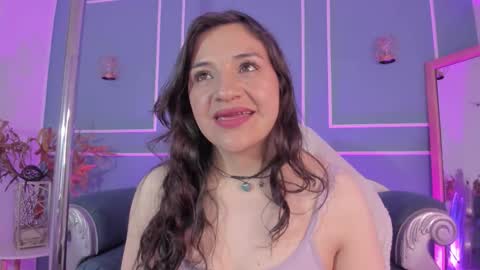 Snapshot of tarataylorr chatting on November 8, 2025, 2:34 am Tara online show from November 8, 2025, 2:34 am