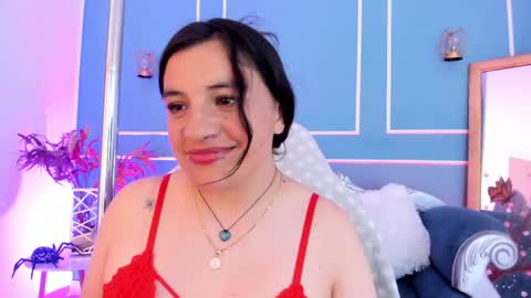 Snapshot of tarataylorr chatting on May 16, 2026, 8:18 pm Tara online show from May 16, 2026, 8:18 pm